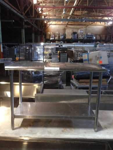 49"x24"x35" STAINLESS STEEL WITH STAINLESS STEEL BOTTOM SHELF $125