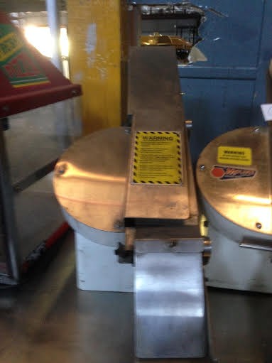 OLIVER BUN AND BAGEL SLICER $750