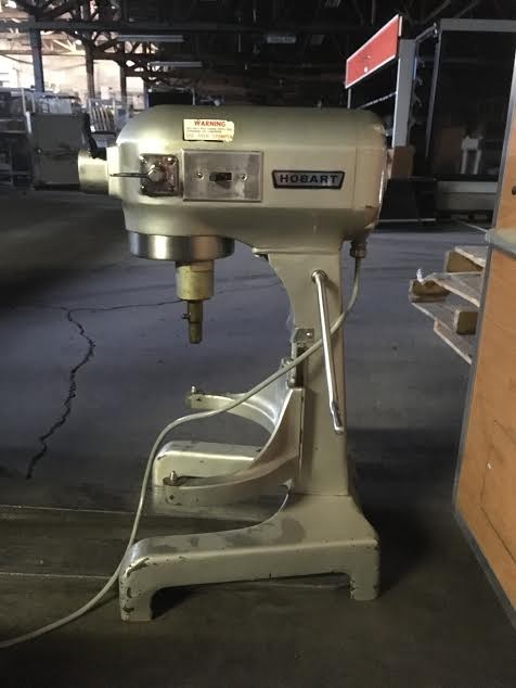 HOBART 20 QUART MIXER A-200