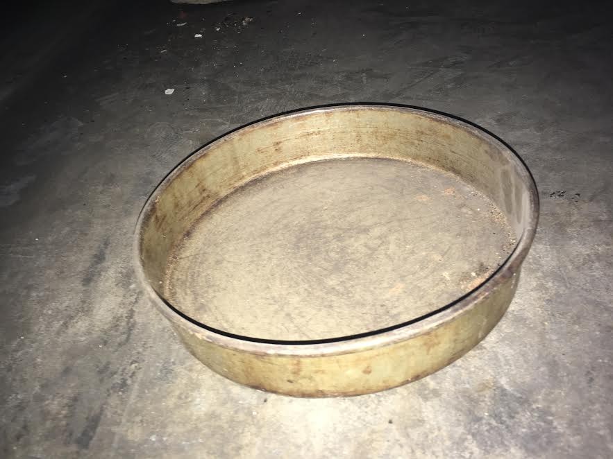 USED CIRCLE BAKING PANS